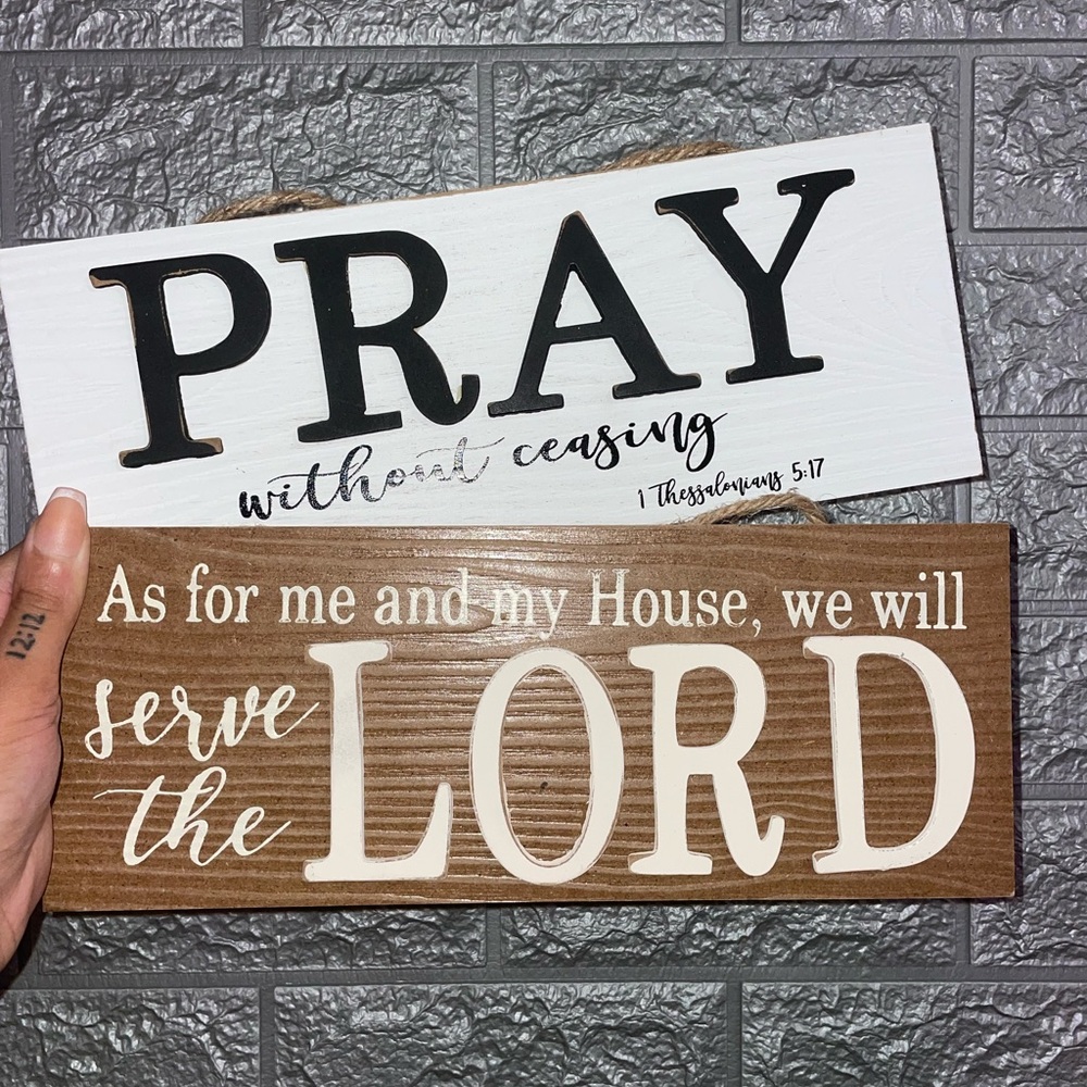 NEW Prayer signs🙏🏽 2pc